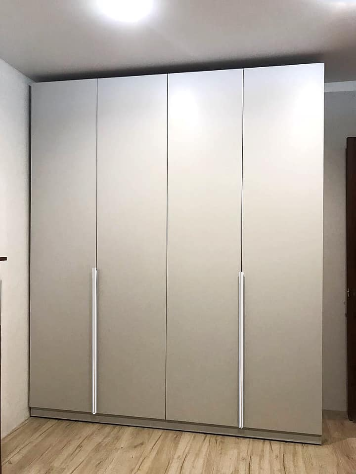 Шафа на четверо дверей